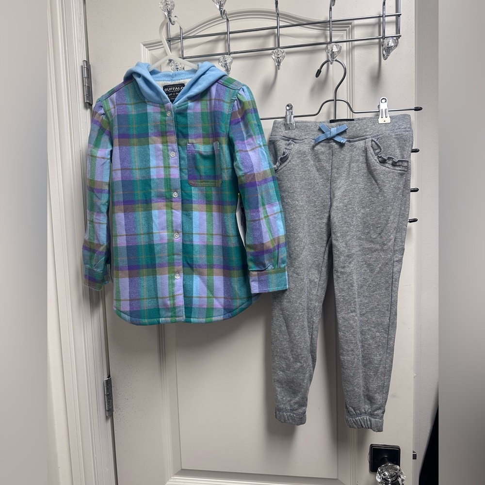 NWT Girls Blue Purple Plaid Sherpa Style Hoodie Jacket and Gray Joggers Set